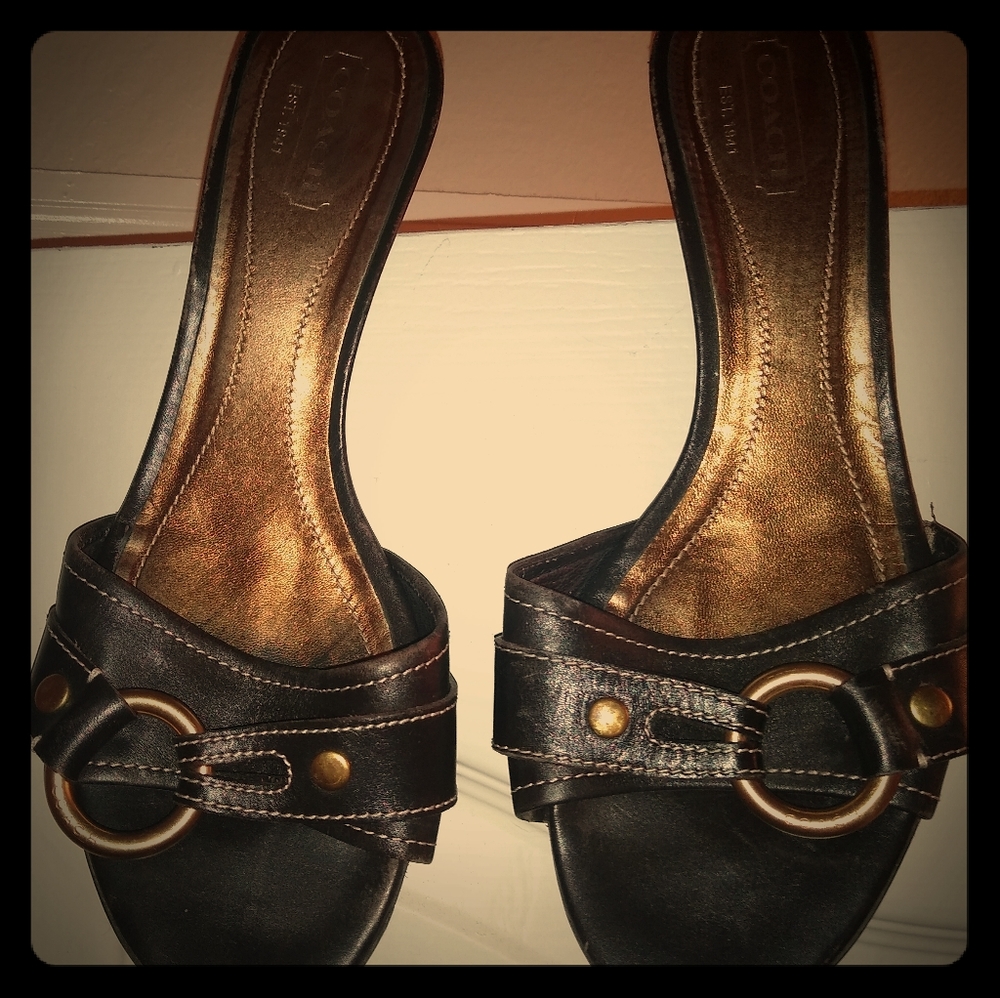 Cute Coach shoes size 10